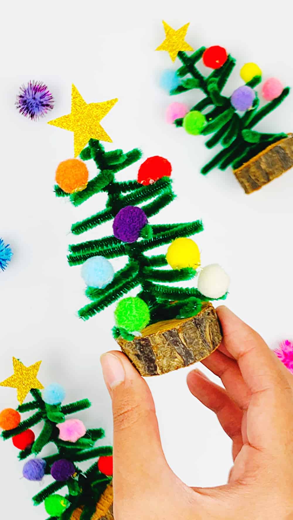 Pipe Cleaner Christmas Trees