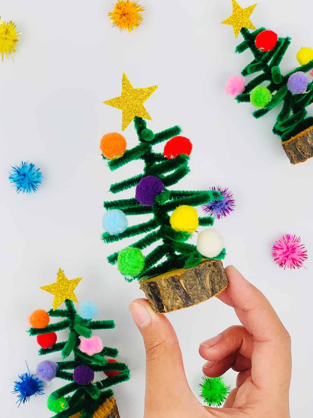 Pipe Cleaner Christmas Trees