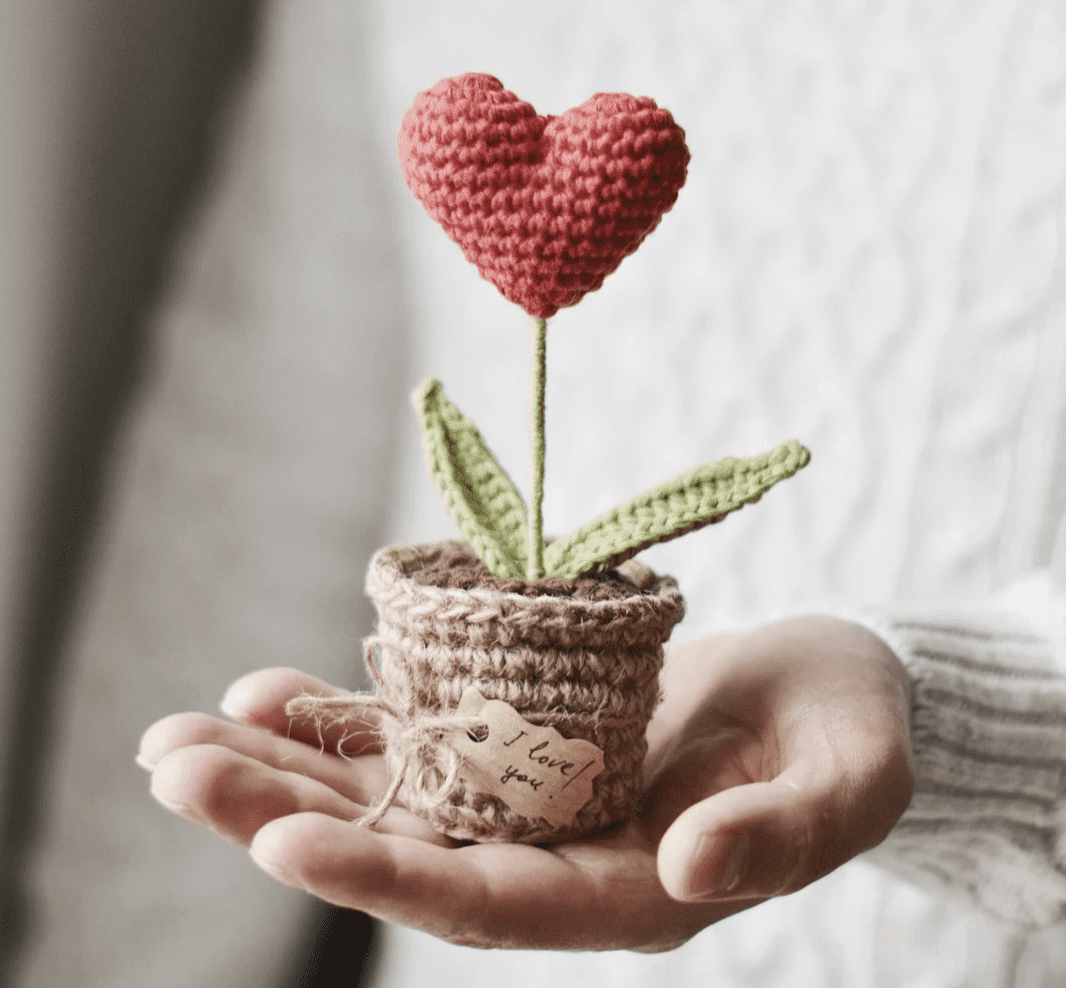 crochet flower heart pots