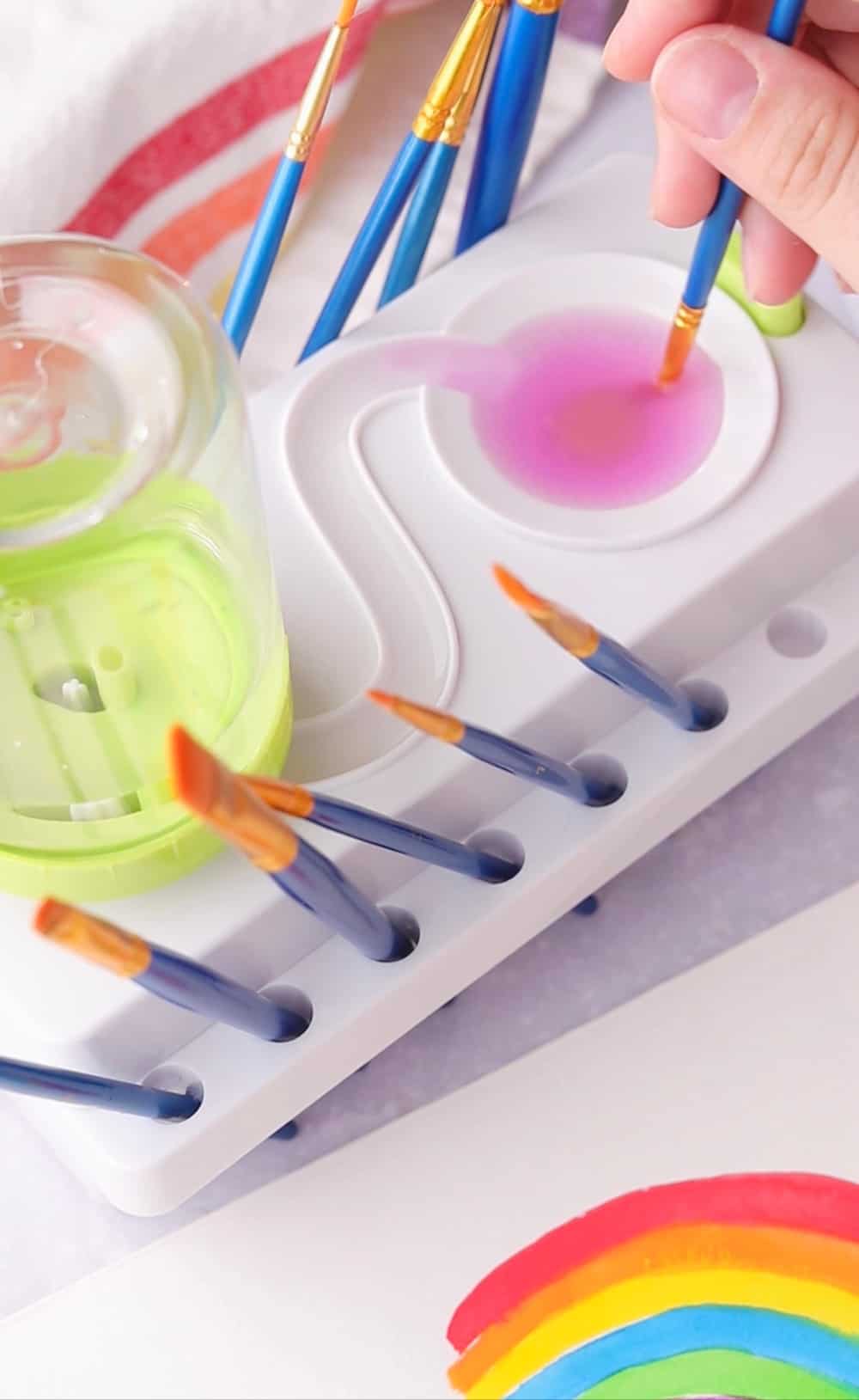 This Clever Paint Brush Cleaner Is A Game Changer For Mess Free Painting