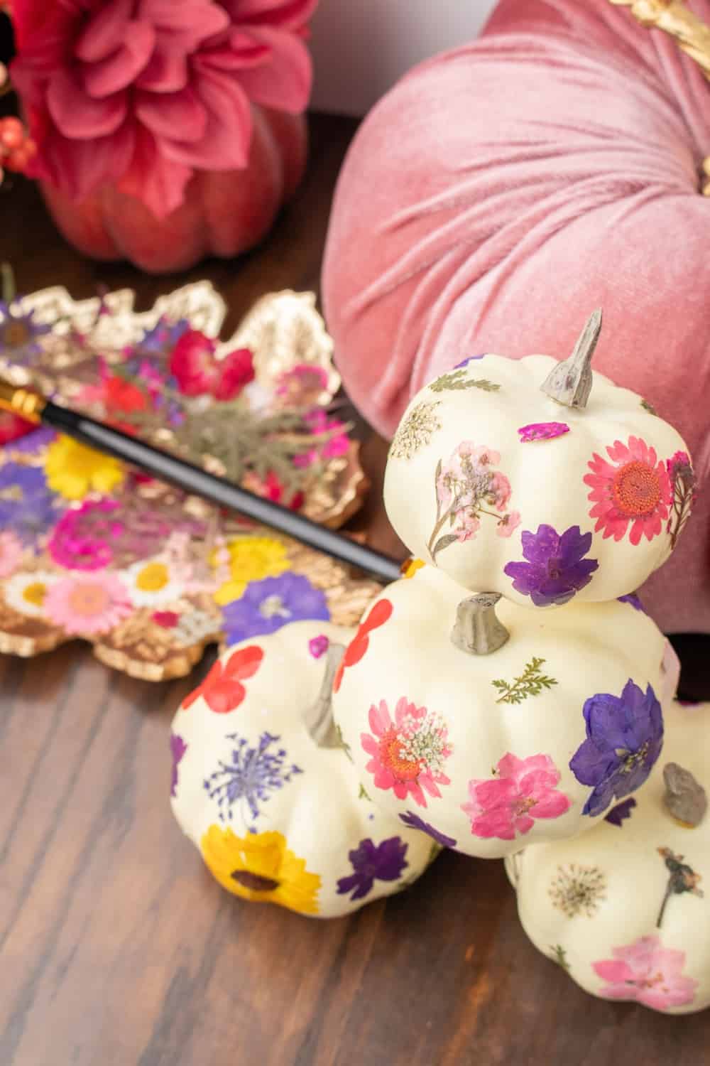 Pressed Flower Pumpkins