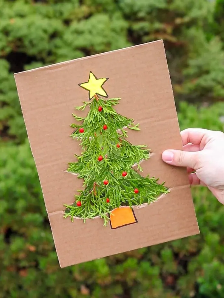 This Nature Christmas Tree Suncatcher: Beautiful Christmas Craft