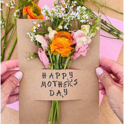 MOTHER'S DAY FLOWER ART WITH FREE PRINTABLE