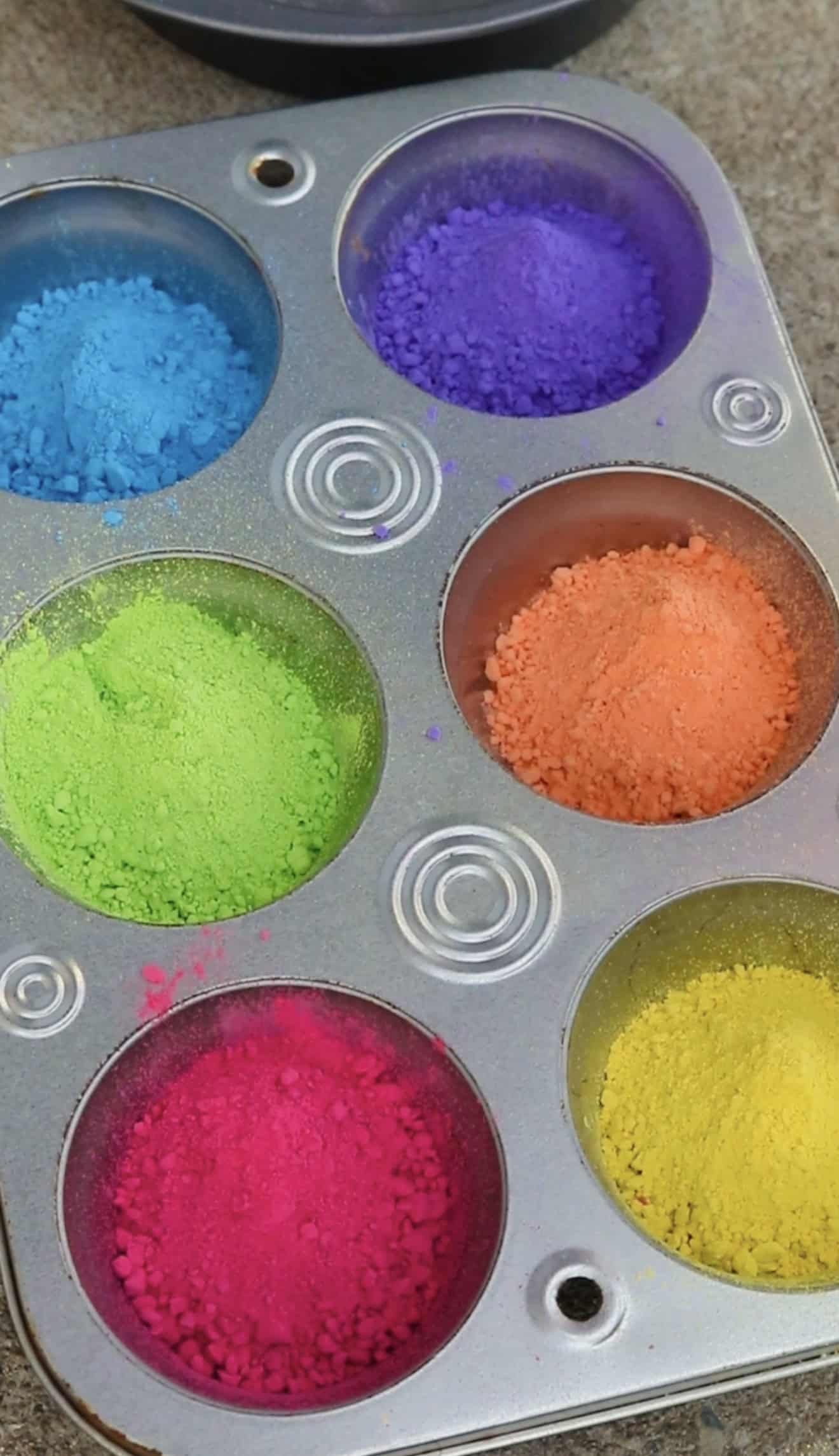 DIY Sidewalk Chalk